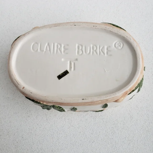 Claire Burke Vintage Planter Raised Vine Pattern - Picture 3 of 4